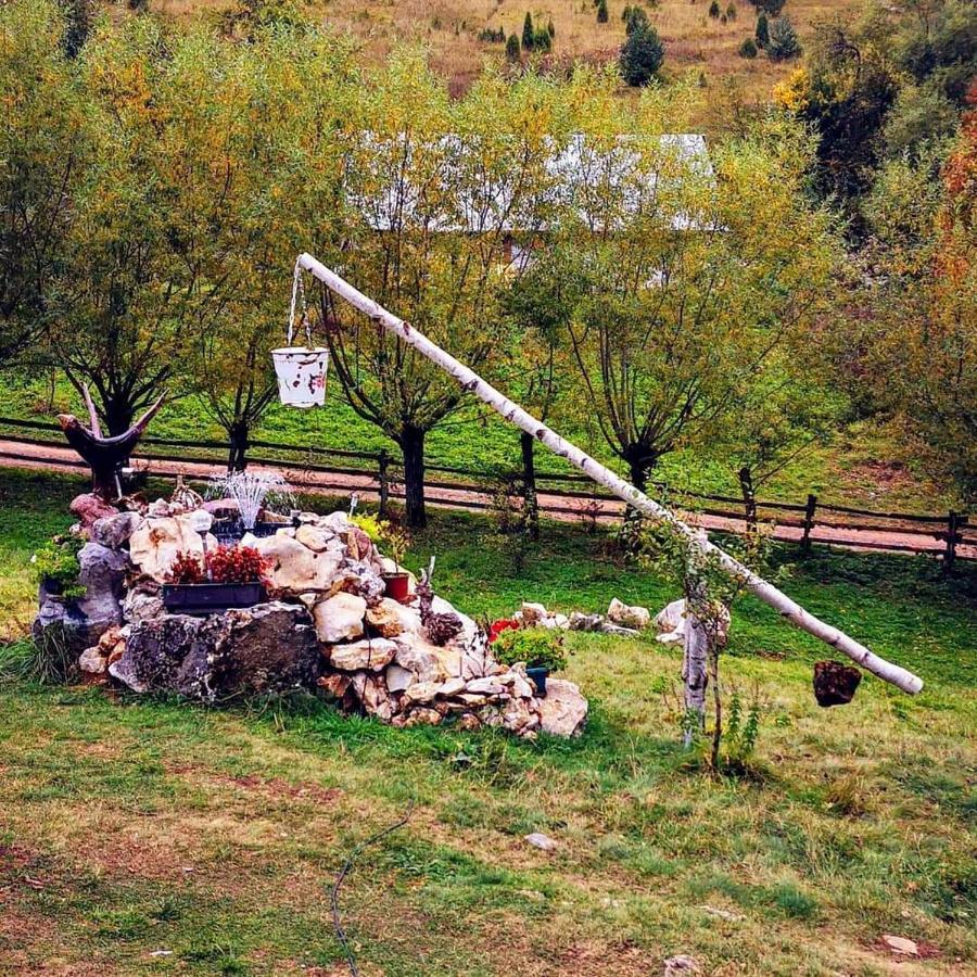 Log Cabin Uvac Nova Varos Ngoại thất bức ảnh