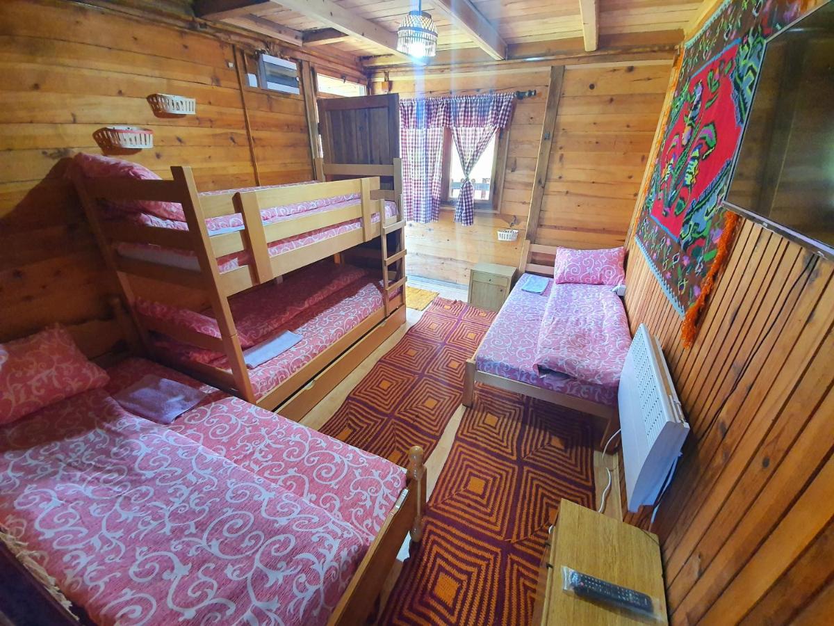 Log Cabin Uvac Nova Varos Ngoại thất bức ảnh