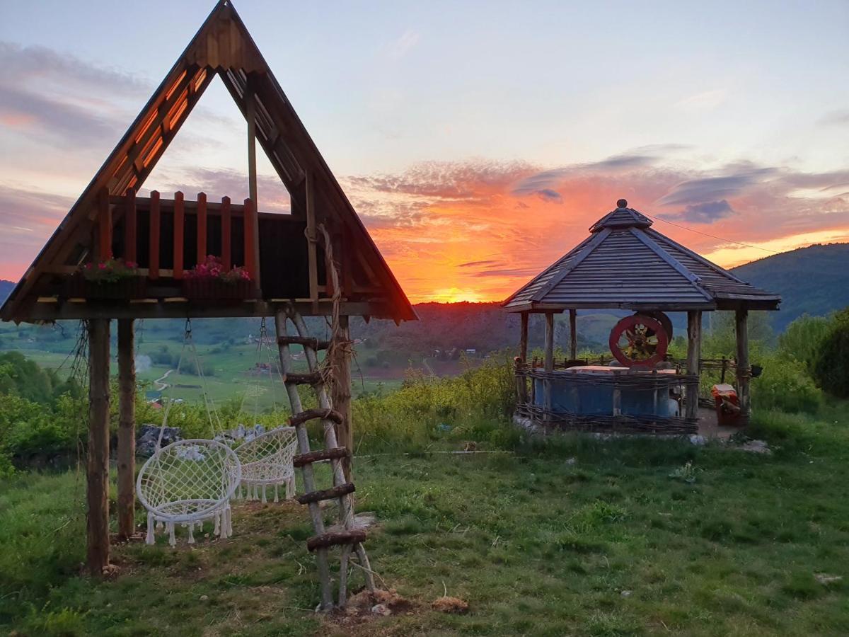 Log Cabin Uvac Nova Varos Ngoại thất bức ảnh
