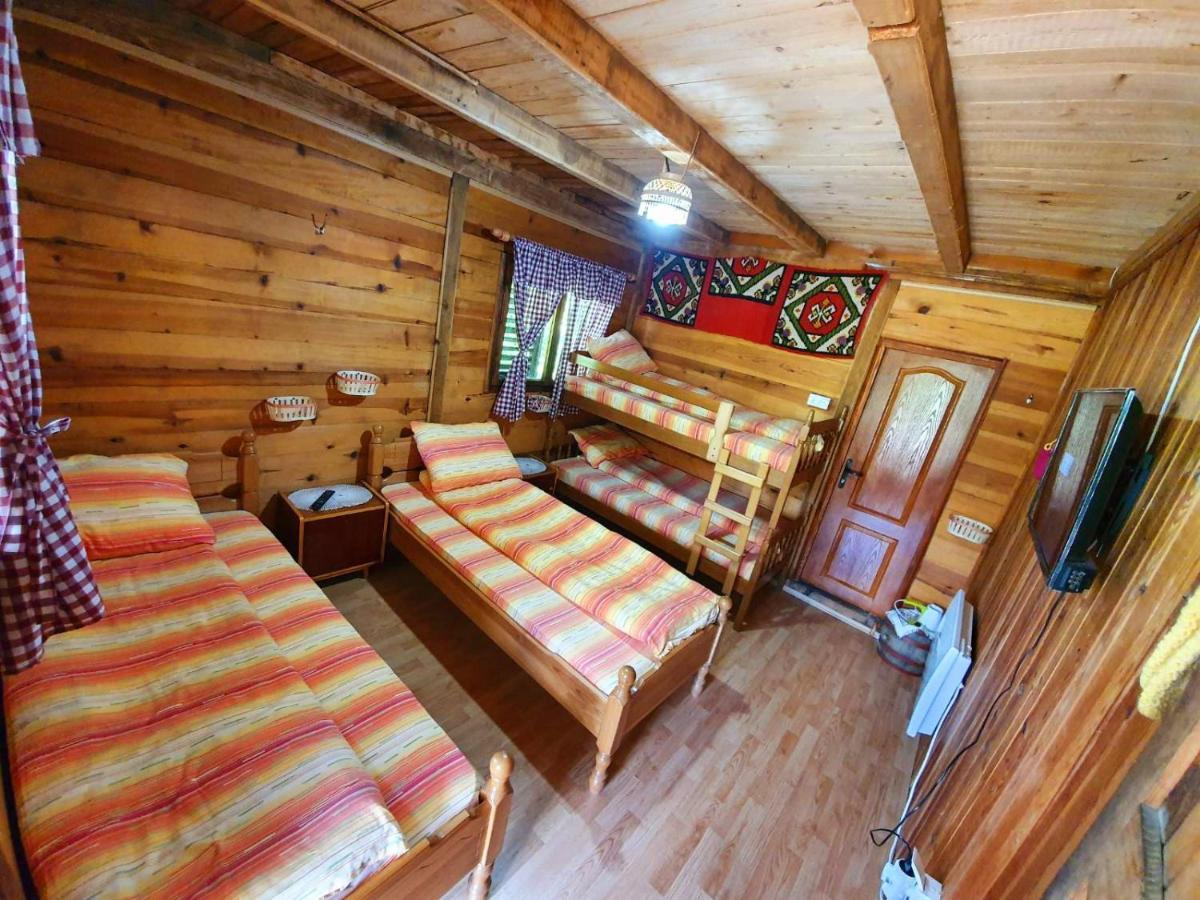 Log Cabin Uvac Nova Varos Ngoại thất bức ảnh