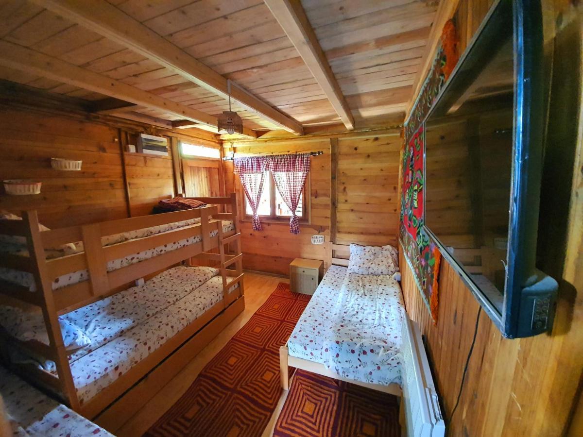 Log Cabin Uvac Nova Varos Ngoại thất bức ảnh