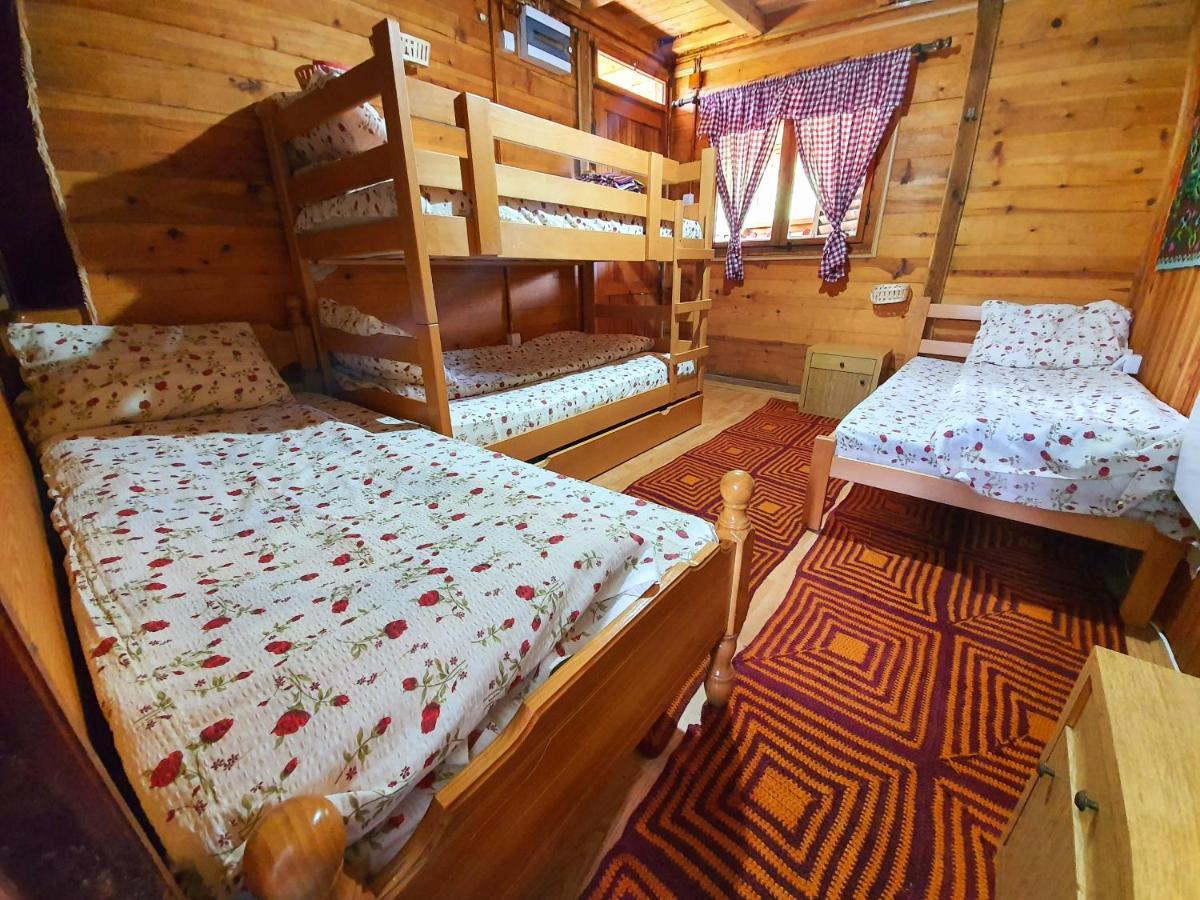 Log Cabin Uvac Nova Varos Ngoại thất bức ảnh